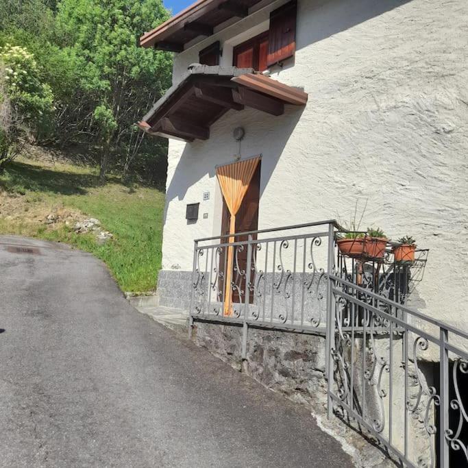 La Casetta Delle Nuvole Mazzo di Valtellina ภายนอก รูปภาพ